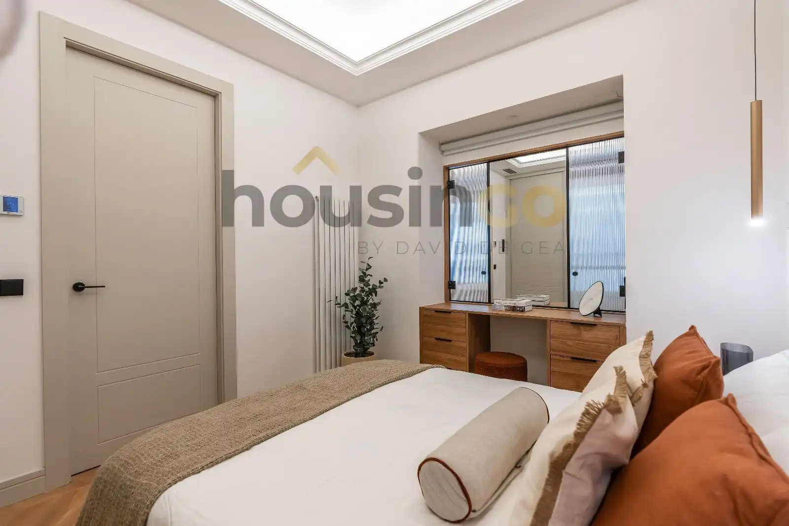 Bedroom of Flat for sale in Madrid  with Air Conditioner, Heating and Terrace