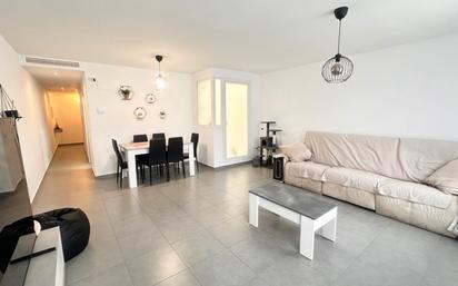 Living room of Flat for sale in Palma del Río  with Air Conditioner, Terrace and Storage room