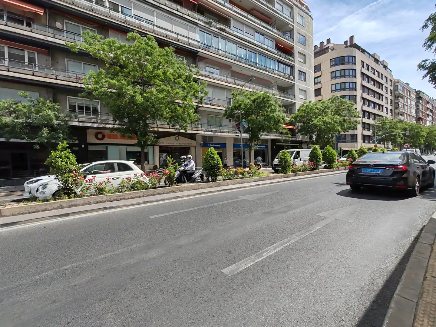 Außenansicht von Wohnung zur Miete in Madrid mit Klimaanlage, Parkett und Möbliert