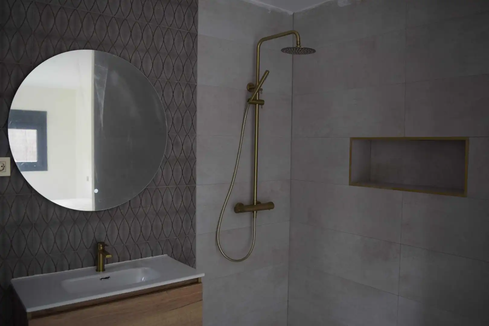 Bany de Apartament de lloguer en Villaviciosa de Odón amb Aire condicionat, Calefacció i Jardí privat