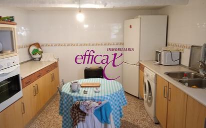 Küche von Haus oder Chalet zum verkauf in Gerindote mit Klimaanlage