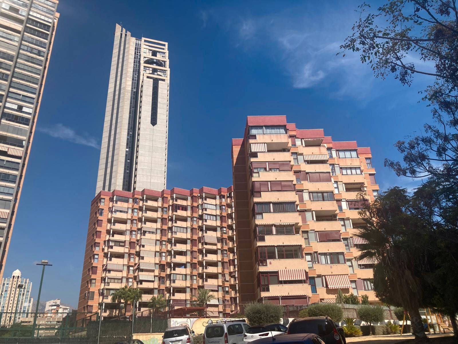Vista exterior de Pis en venda en Benidorm amb Aire condicionat, Calefacció i Jardí privat