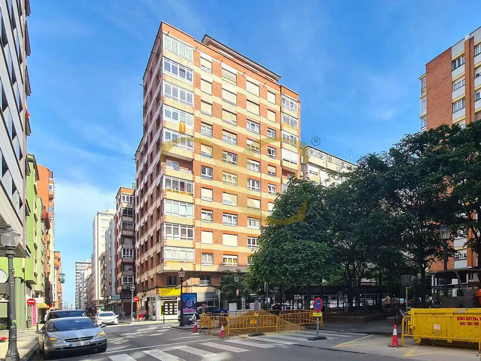 Außenansicht von Wohnung zum Verkauf in Gijón  mit Heizung und Möbliert