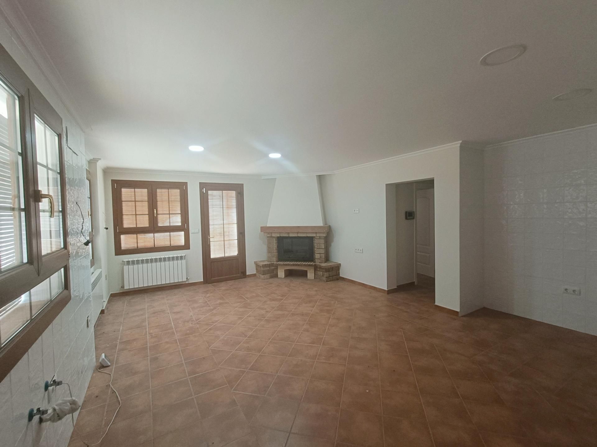 Living room of Single-family semi-detached for sale in Llanos del Caudillo  with Heating, Terrace and Balcony