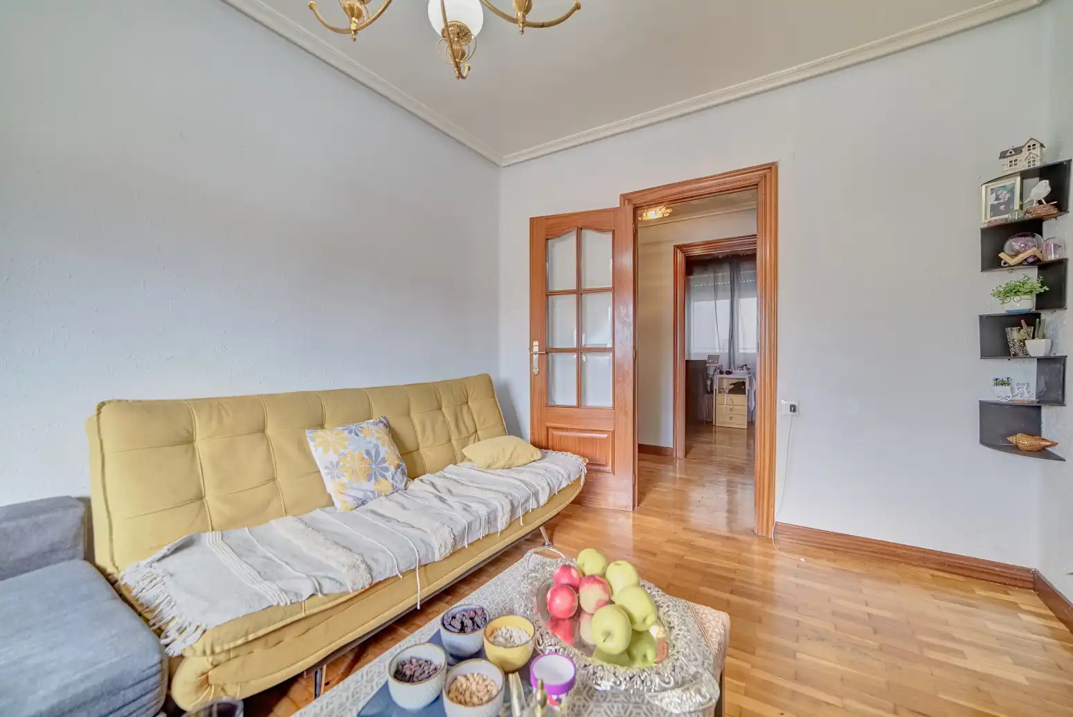 Sala de estar de Piso en venta en Valle de Elorz / Elortzibar con Calefacción y Parquet