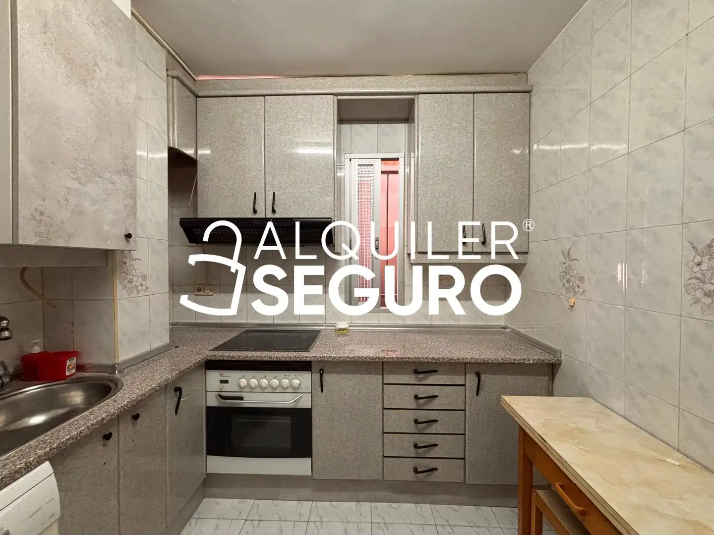 Kitchen of Flat for rent in Madrid  with Air Conditioner, Heating and Furnished
