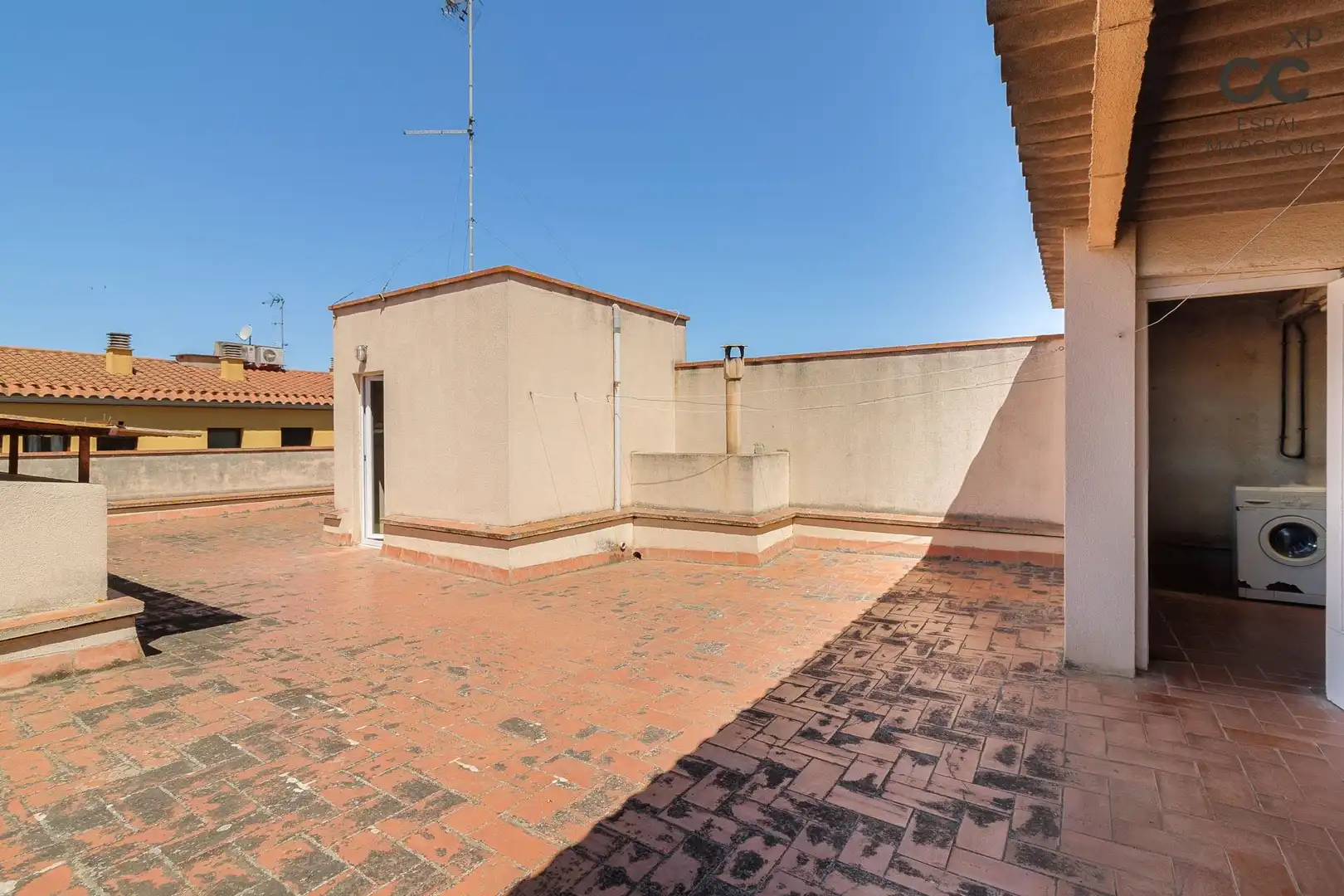 Terraza de Finca rústica en venta en Castelló d'Empúries con Aire acondicionado, Calefacción y Jardín privado