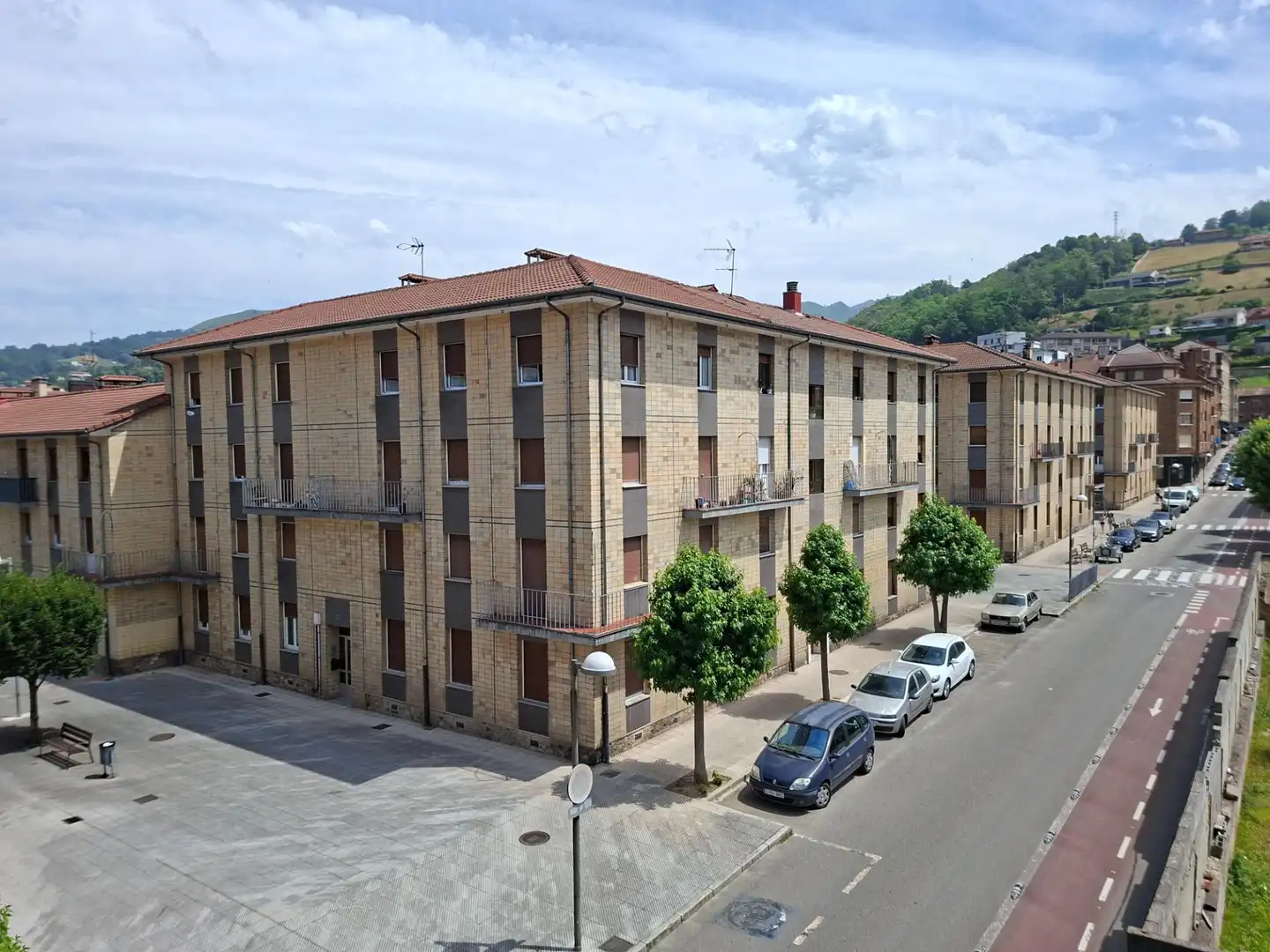 Vista exterior de Dúplex en venta en Laviana con Parquet y Trastero
