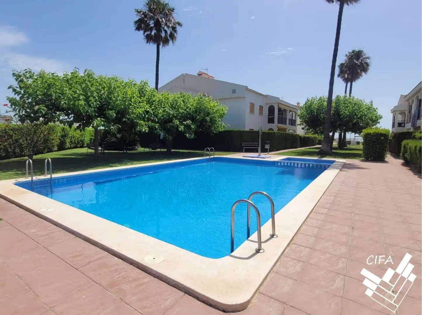 Piscina de Apartament en venda en Vinaròs amb Jardí privat, Terrassa i Moblat