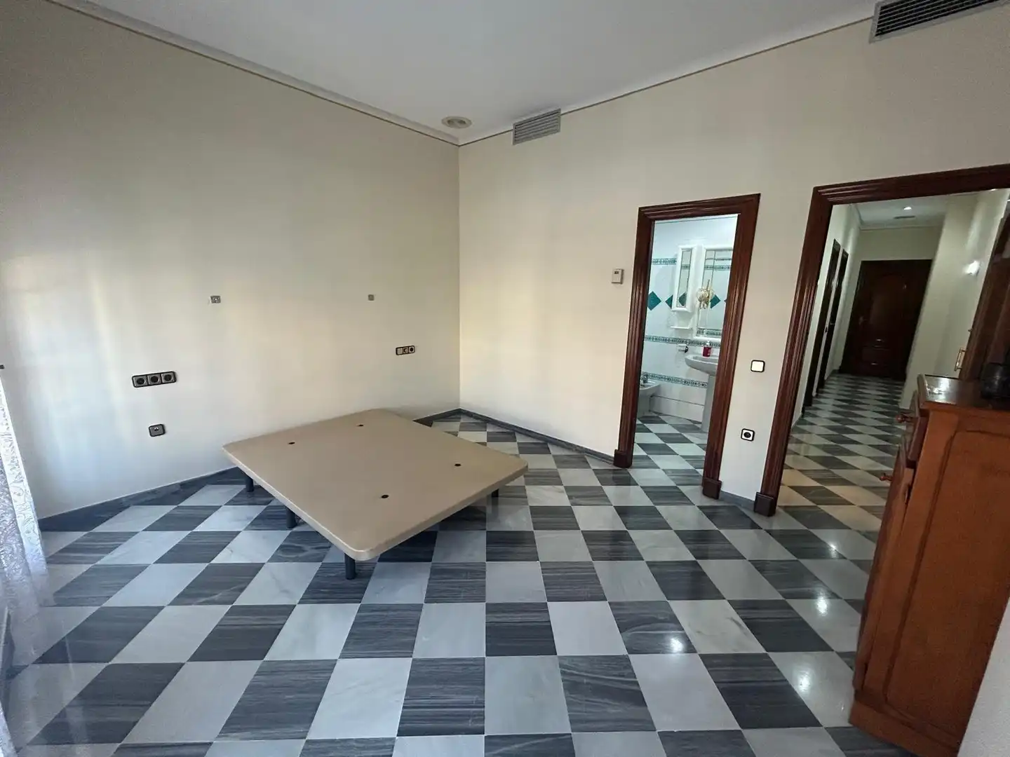 Detached house with pool for sale in Utrera ciudad, imagen 12