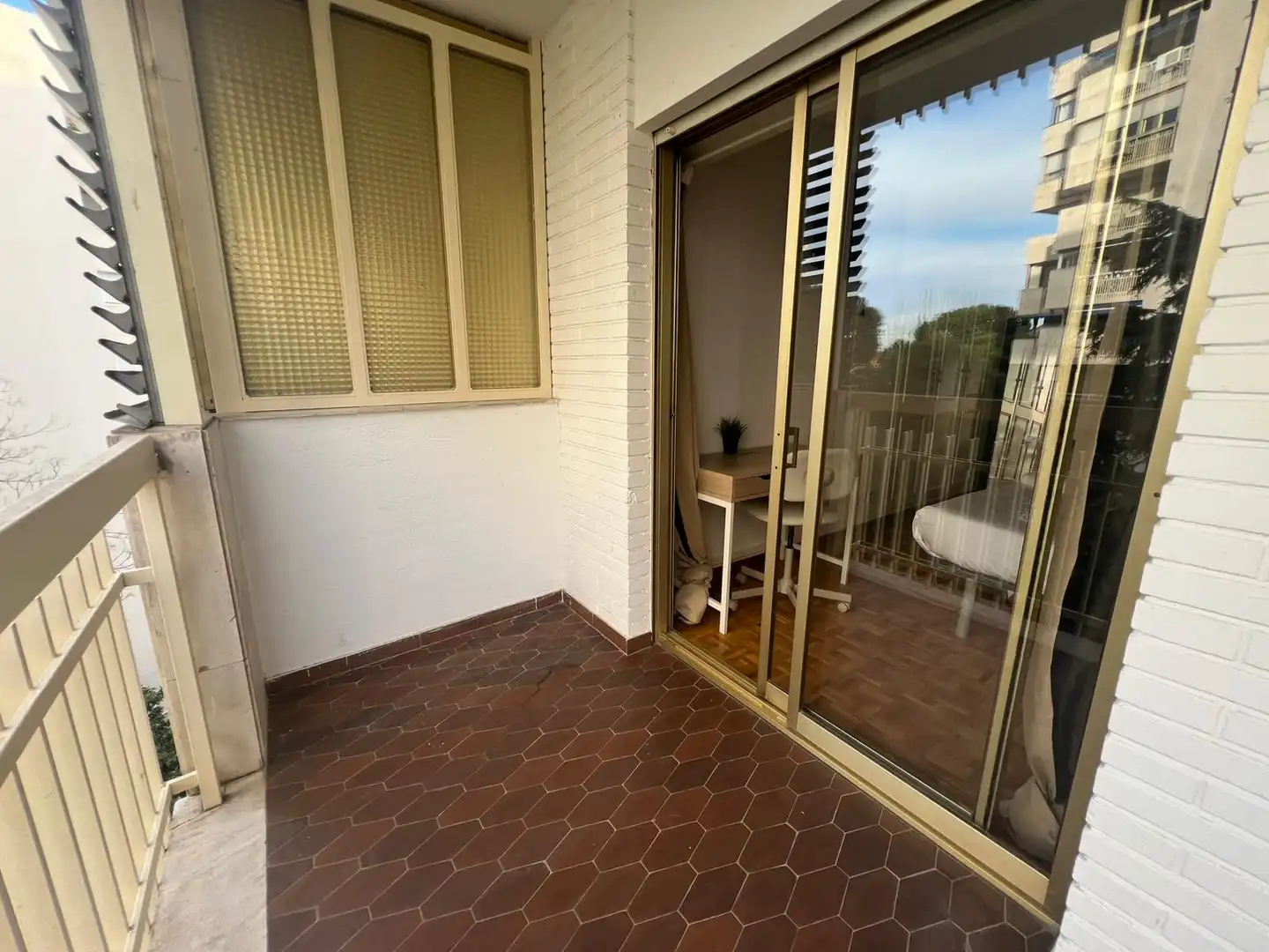 Balcony of Flat for share in Madrid  with Air Conditioner, Heating and Terrace