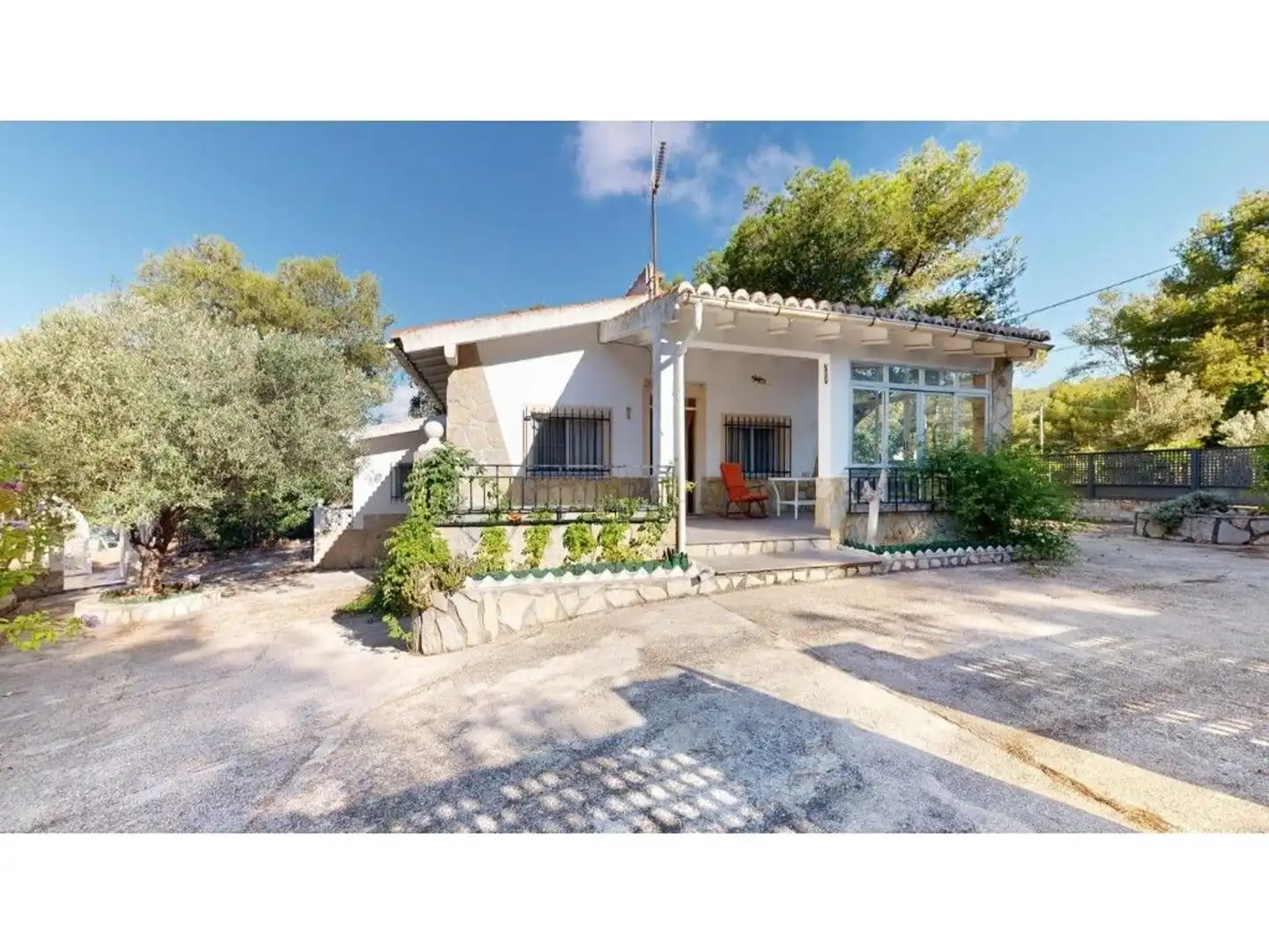 Vista exterior de Casa o chalet en venta en Tavernes de la Valldigna con Aire acondicionado, Jardín privado y Terraza