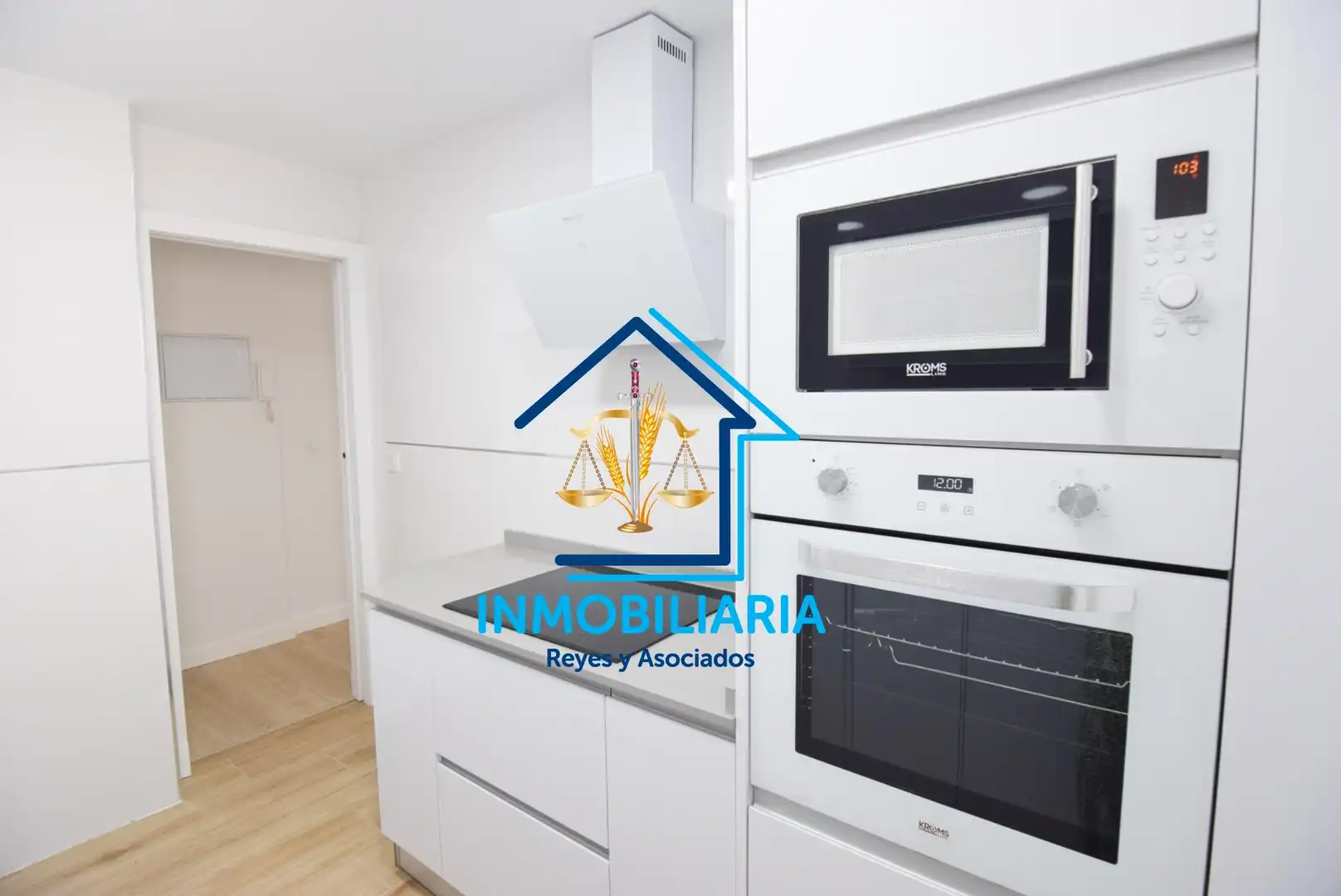 Kitchen of Flat for sale in Córdoba  with Air Conditioner and Heating