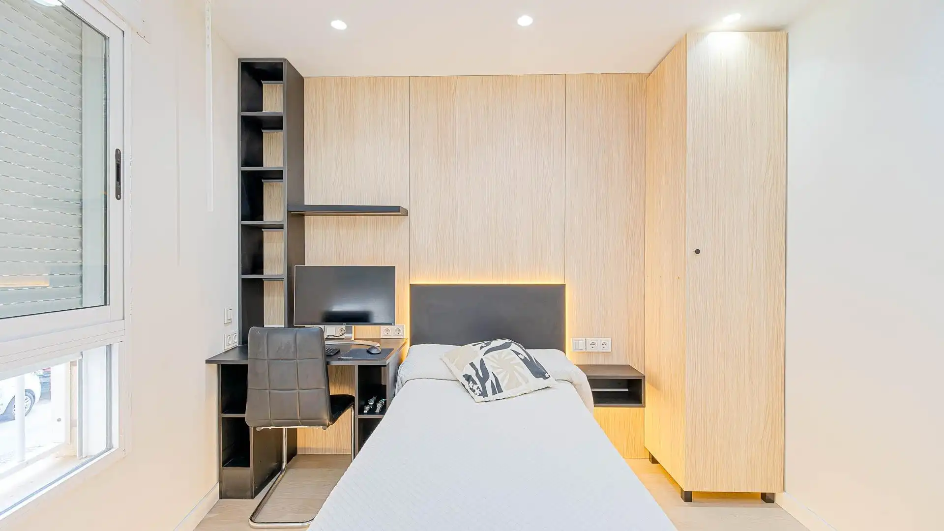 Bedroom of Apartments for sale in Torrevieja  with Furnished