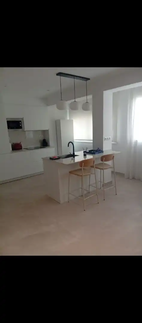Cuina de Pis de lloguer en Estepona amb Aire condicionat, Calefacció i Moblat