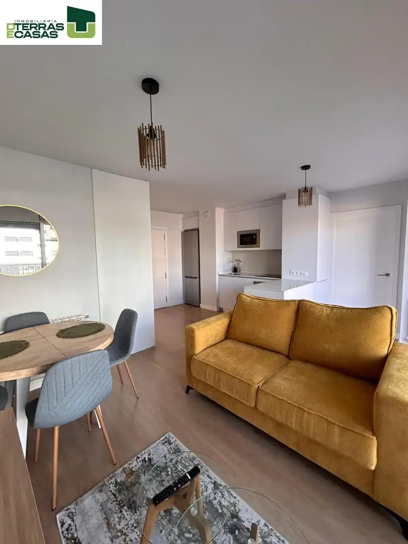 Sala de estar de Piso de alquiler en Pontevedra Capital  con Calefacción, Terraza y Trastero