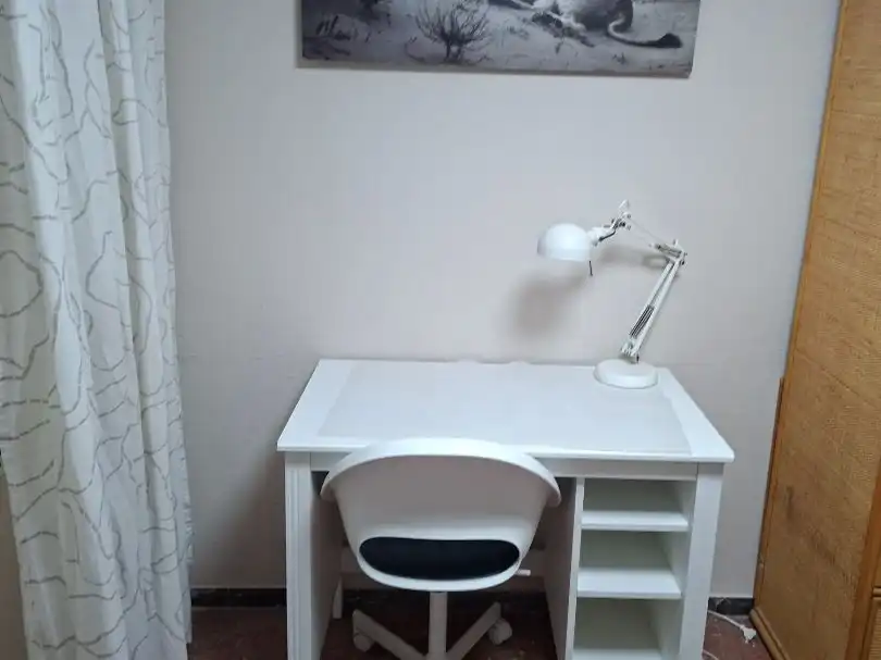 Bedroom of Flat for share in Reus  with Air Conditioner, Heating and Terrace