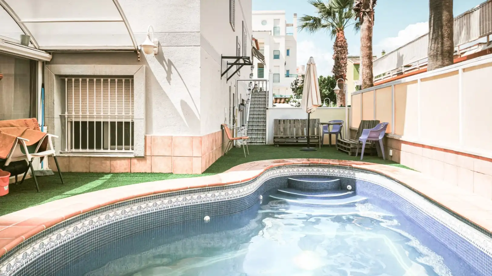 Schwimmbecken von Haus oder Chalet zum Verkauf in Oliva mit Klimaanlage, Heizung und Terrasse