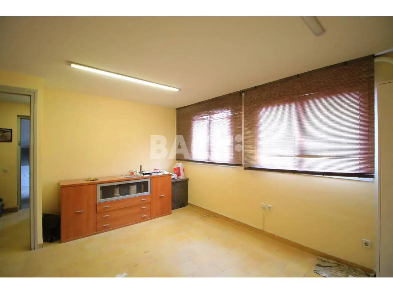 Nave industrial de alquiler en Vic