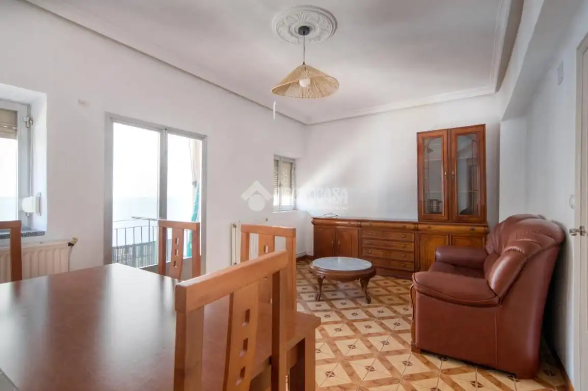 Living room of Flat for rent in Salamanca  with Heating