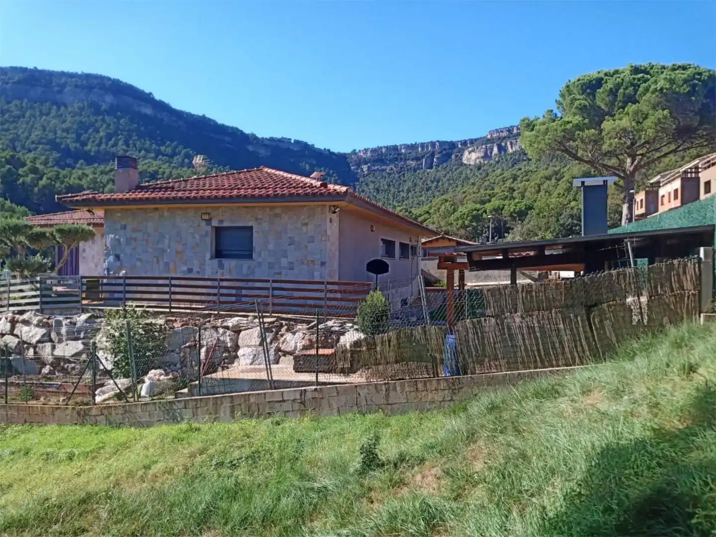 Vista exterior de Casa o xalet en venda en Sant Martí de Centelles amb Aire condicionat i Piscina