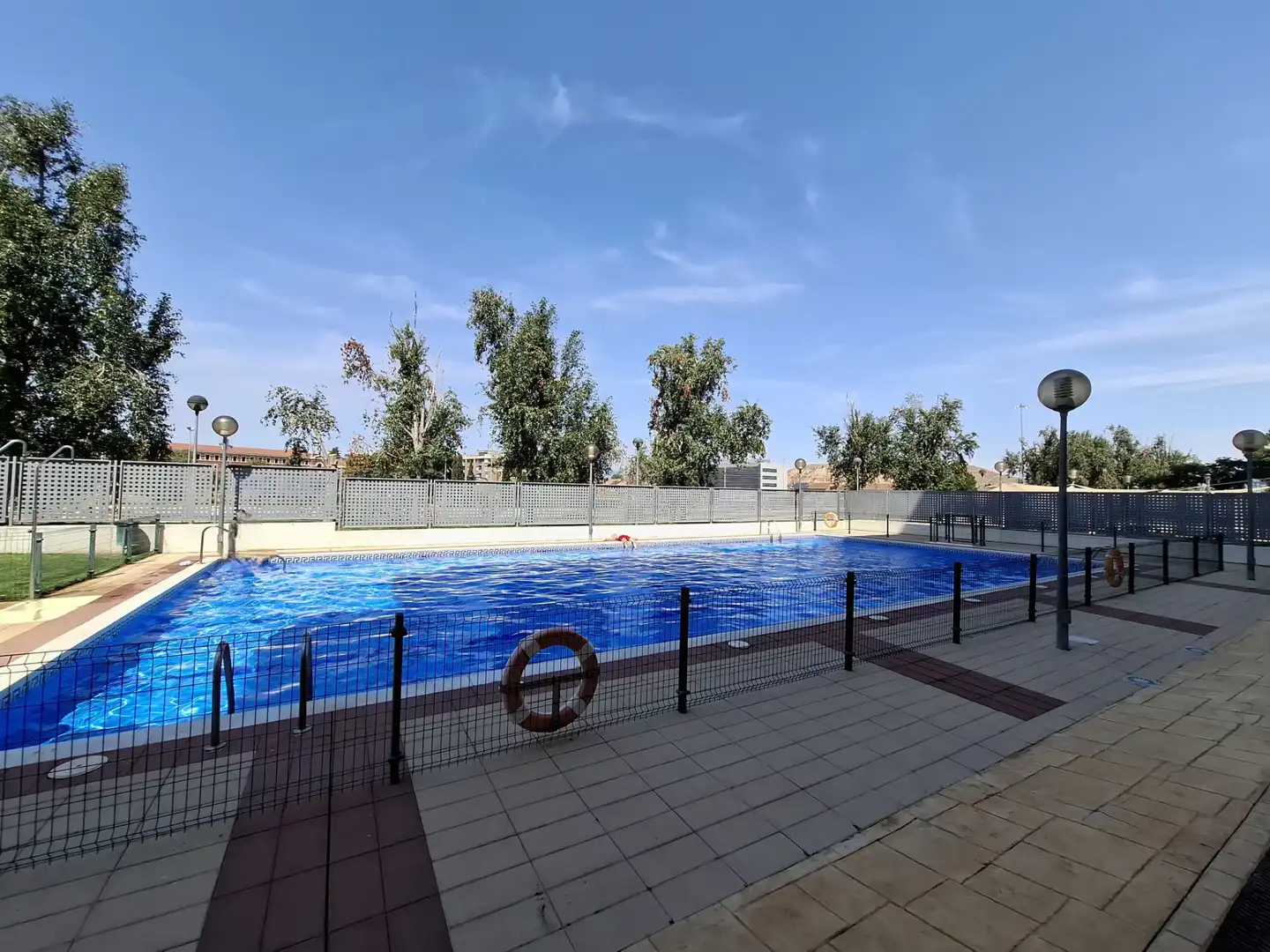 Swimming pool of Flat for sale in  Logroño  with Air Conditioner, Heating and Parquet flooring
