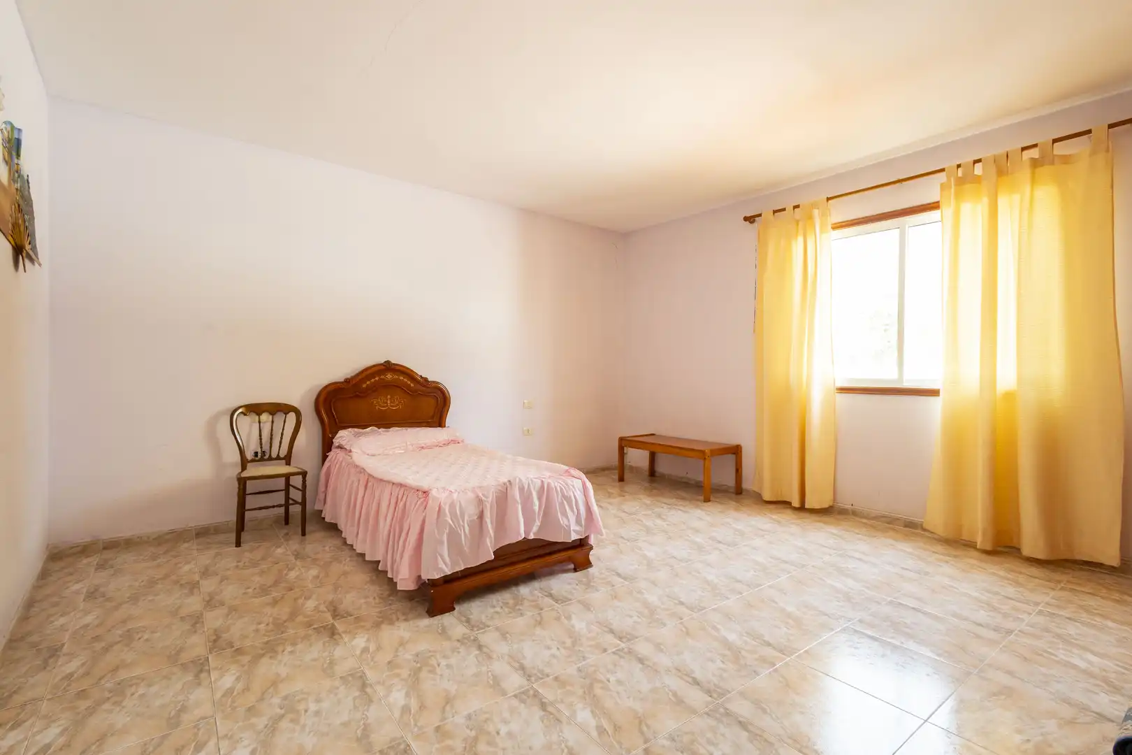 Schlafzimmer von Einfamilien-Reihenhaus zum Verkauf in Los Realejos mit Privatgarten, Terrasse und Abstellraum