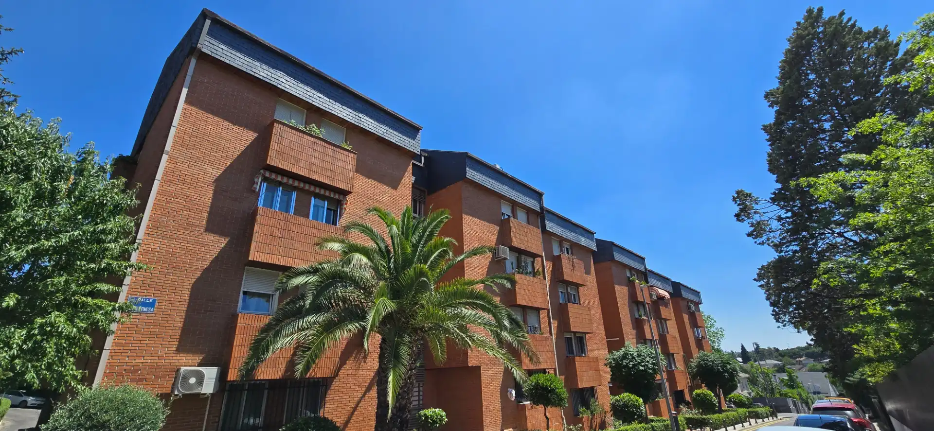 Vista exterior de Piso en venta en Las Rozas de Madrid con Aire acondicionado, Calefacción y Jardín privado