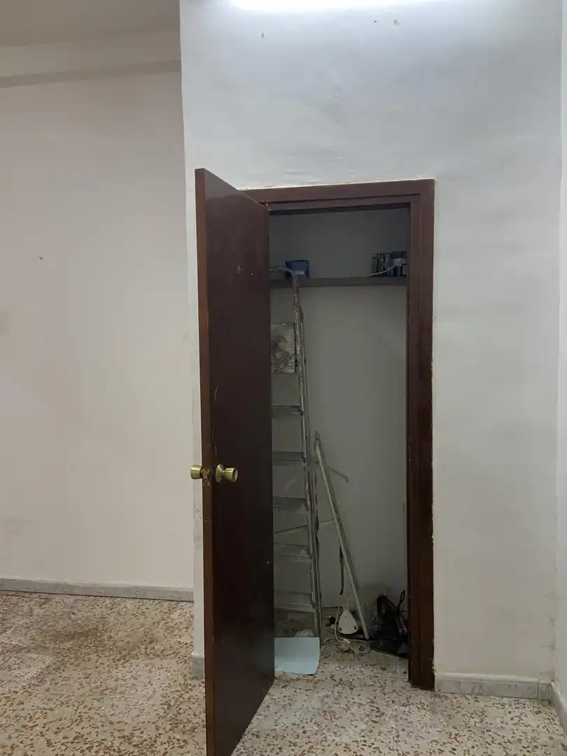 Local comercial en venda a Pasaje Escritor Pérez de Rivas, imagen 7