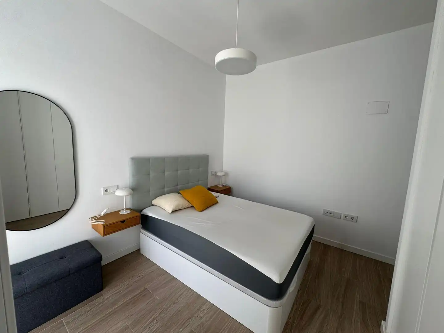 Bedroom of Duplexes for rent in Cádiz