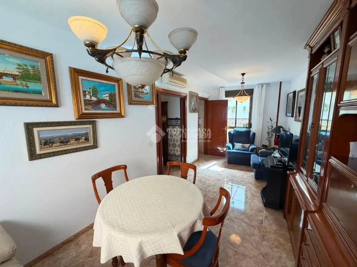 Sala d'estar de Pis en venda en Jaén amb Aire condicionat, Terrassa i Moblat