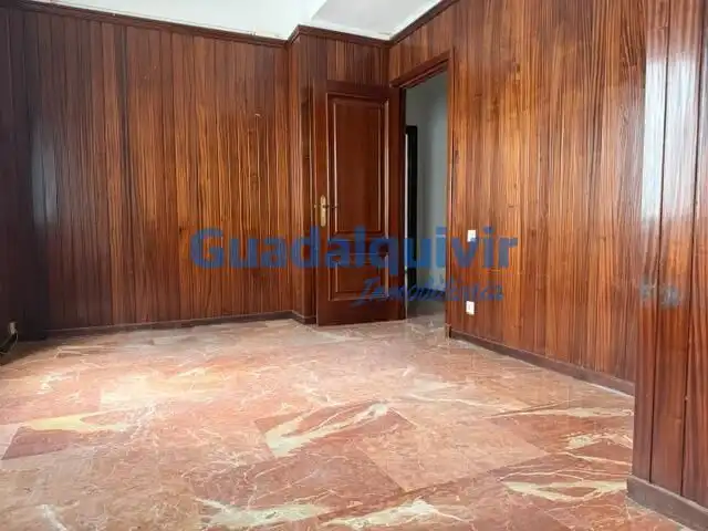Flat for sale in Sevilla  with Terrace and Balcony