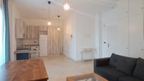 Sala d'estar de Apartament de lloguer en  Madrid Capital amb Aire condicionat, Calefacció i Terrassa