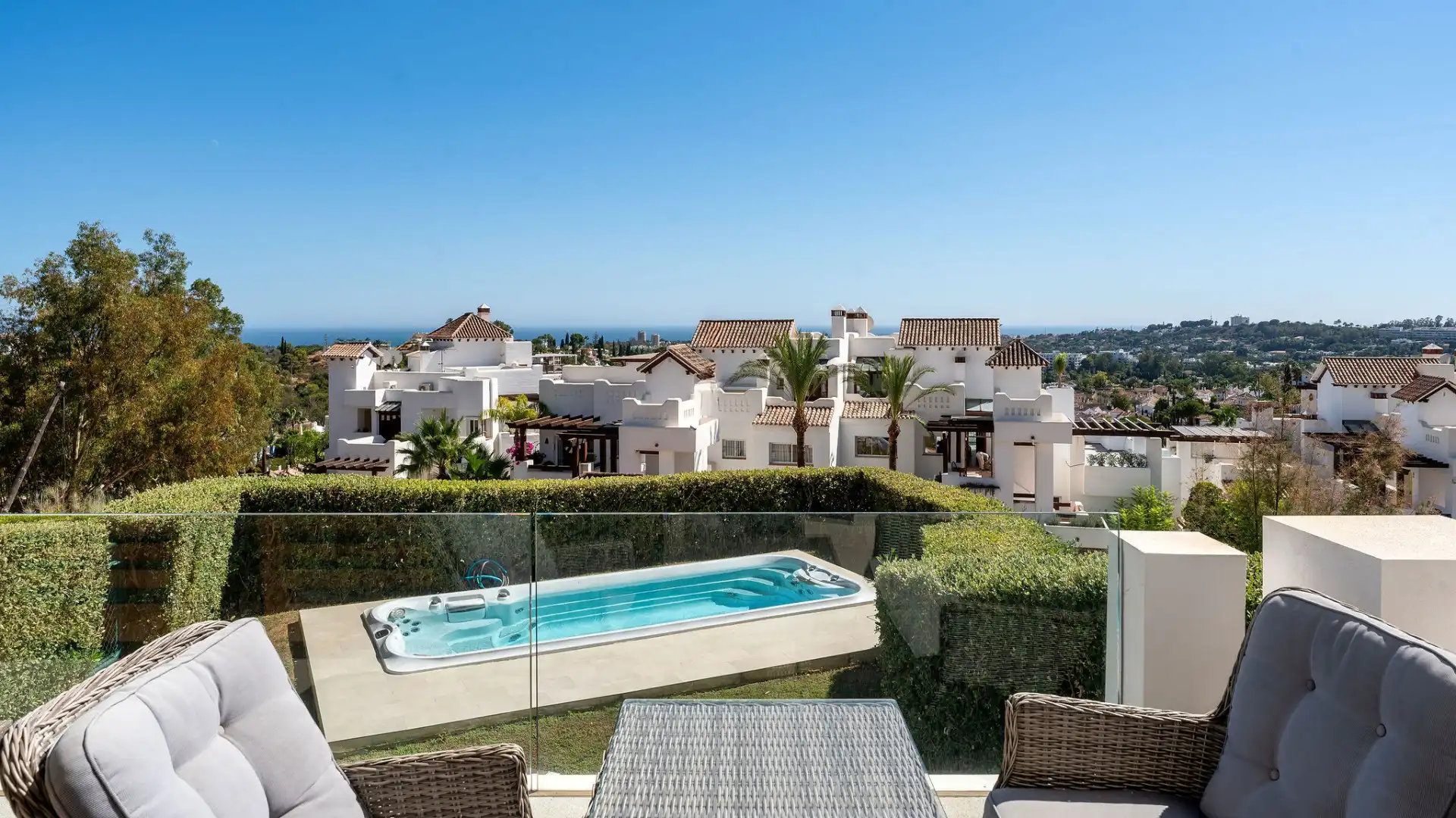 Home with terrace for sale in Nueva Andalucía, imagen 4