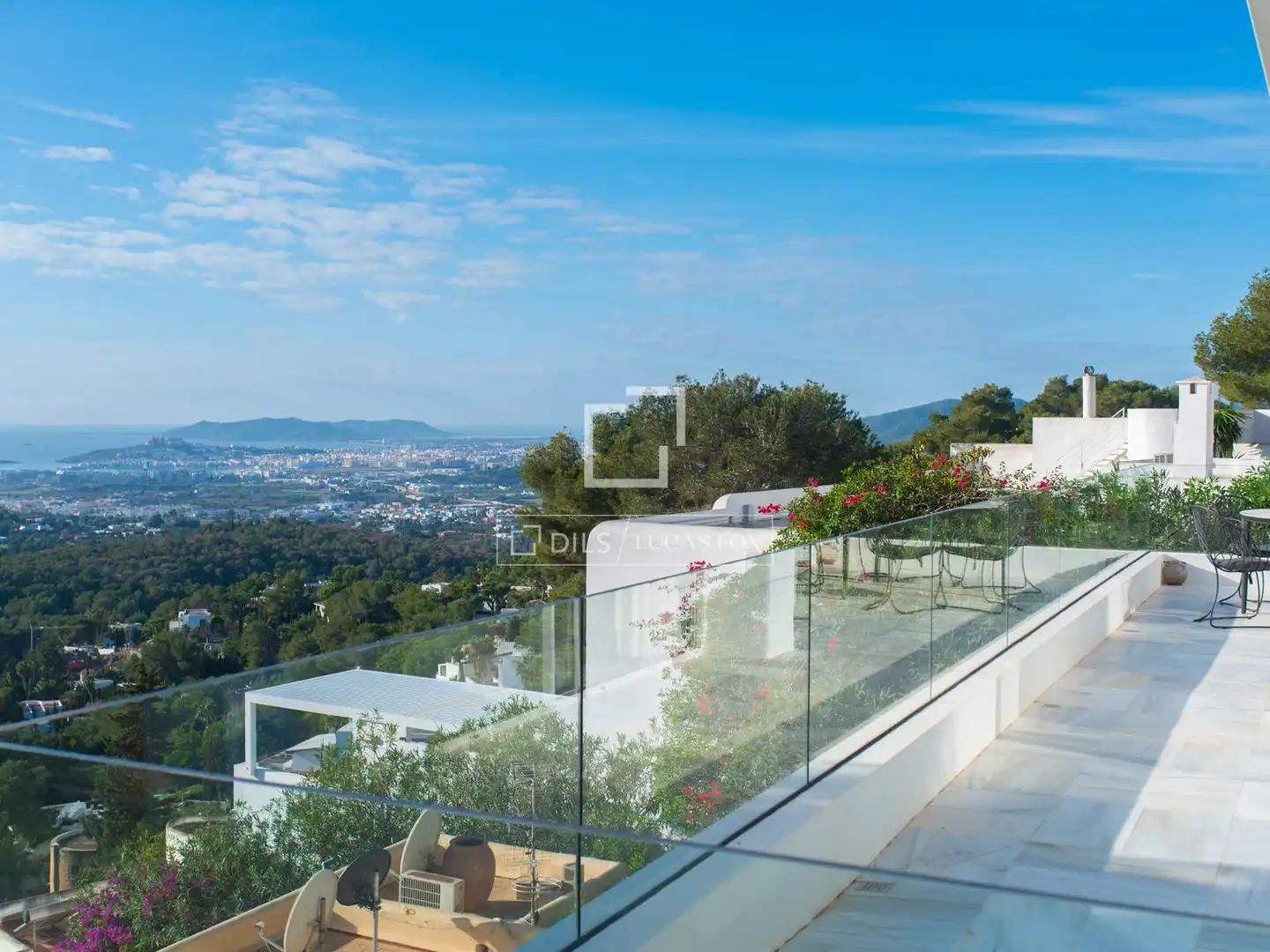 Exterior view of Houses for sale in Santa Eulària des Riu  with Air Conditioner, Heating and Private garden