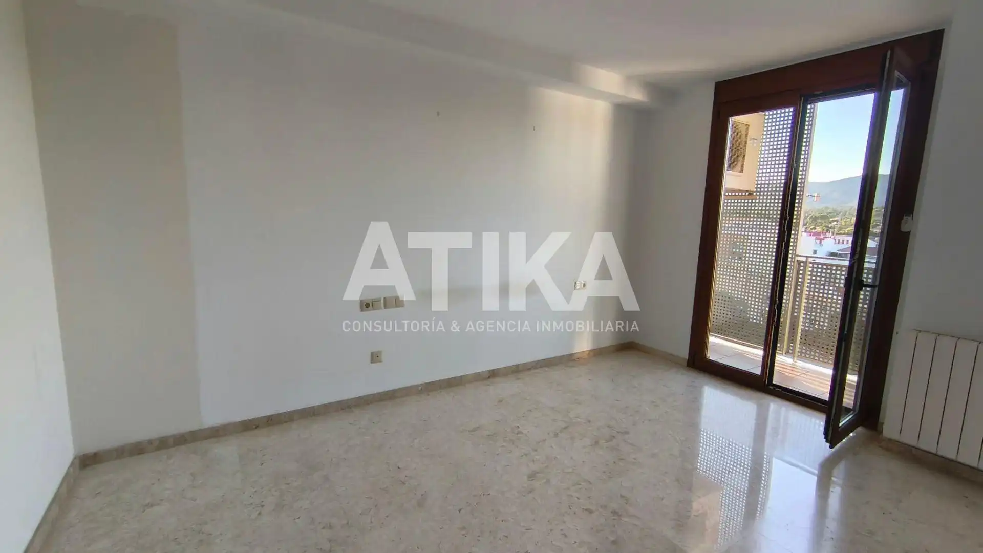 Appartamento con terrazza in vendita a Sant Josep - Zona Hospital, imagen 2