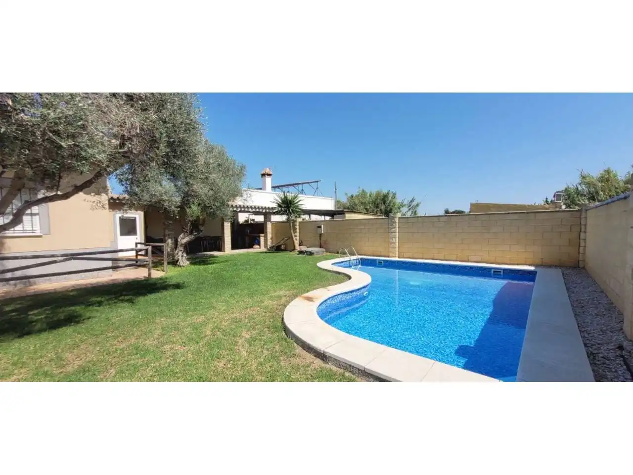 Piscina de Casa o chalet de alquiler en Sanlúcar de Barrameda con Aire acondicionado, Terraza y Trastero
