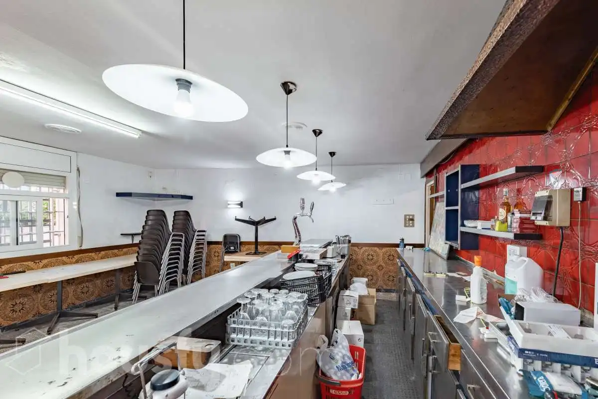 Local comercial en venda a Calle Frederic Mompou ., imagen 4