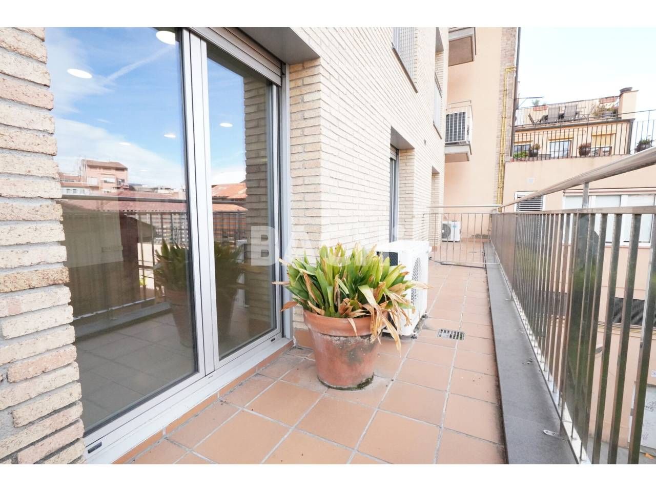 Terrassa de Oficina de lloguer en Vic amb Aire condicionat