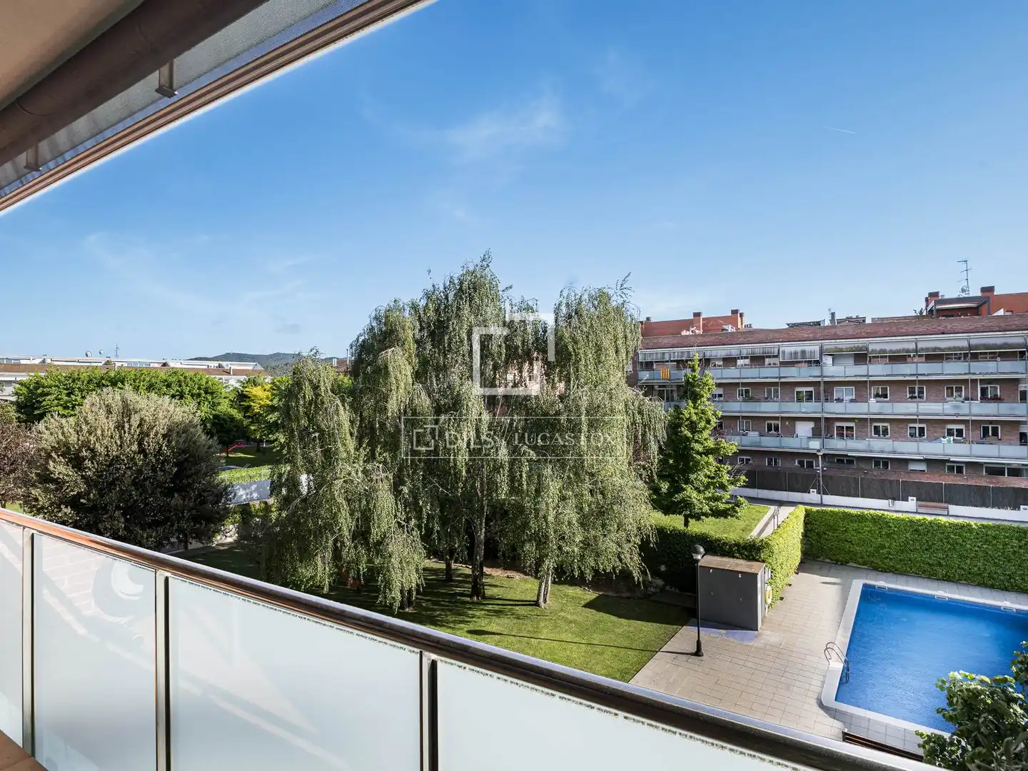 Exterior view of Flat for sale in Sant Cugat del Vallès  with Air Conditioner, Heating and Terrace