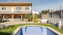 Swimming pool of House or chalet for sale in Vilanova i la Geltrú  with Air Conditioner, Heating and Private garden