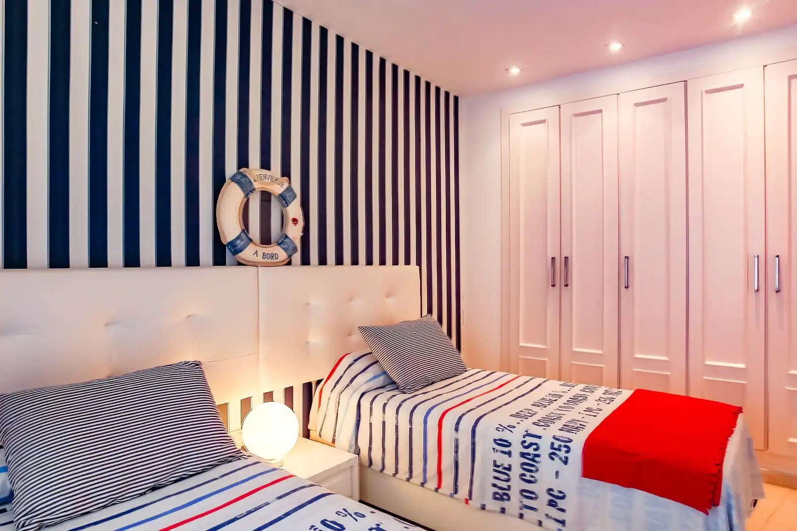 Bedroom of Flat for sale in Sitges  with Air Conditioner, Heating and Terrace