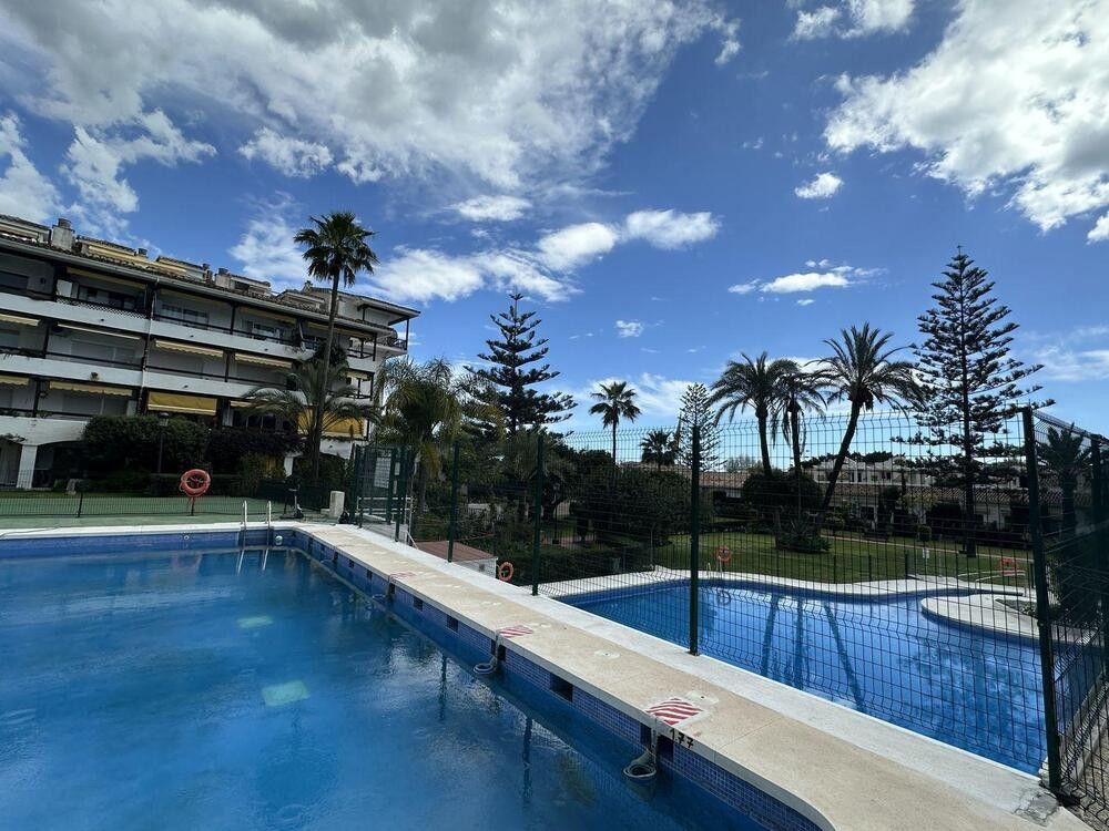 Swimming pool of Apartment to rent in Marbella  with Air Conditioner, Terrace and Swimming Pool