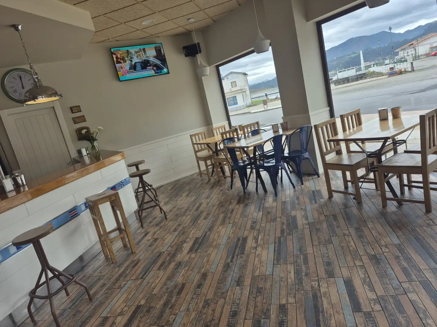 Commercial properties for transfer in Soto del Barco