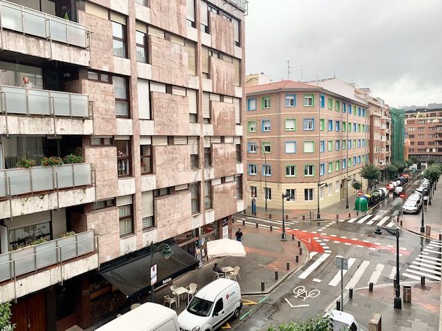 Vista exterior de Piso de alquiler en Bilbao  con Calefacción