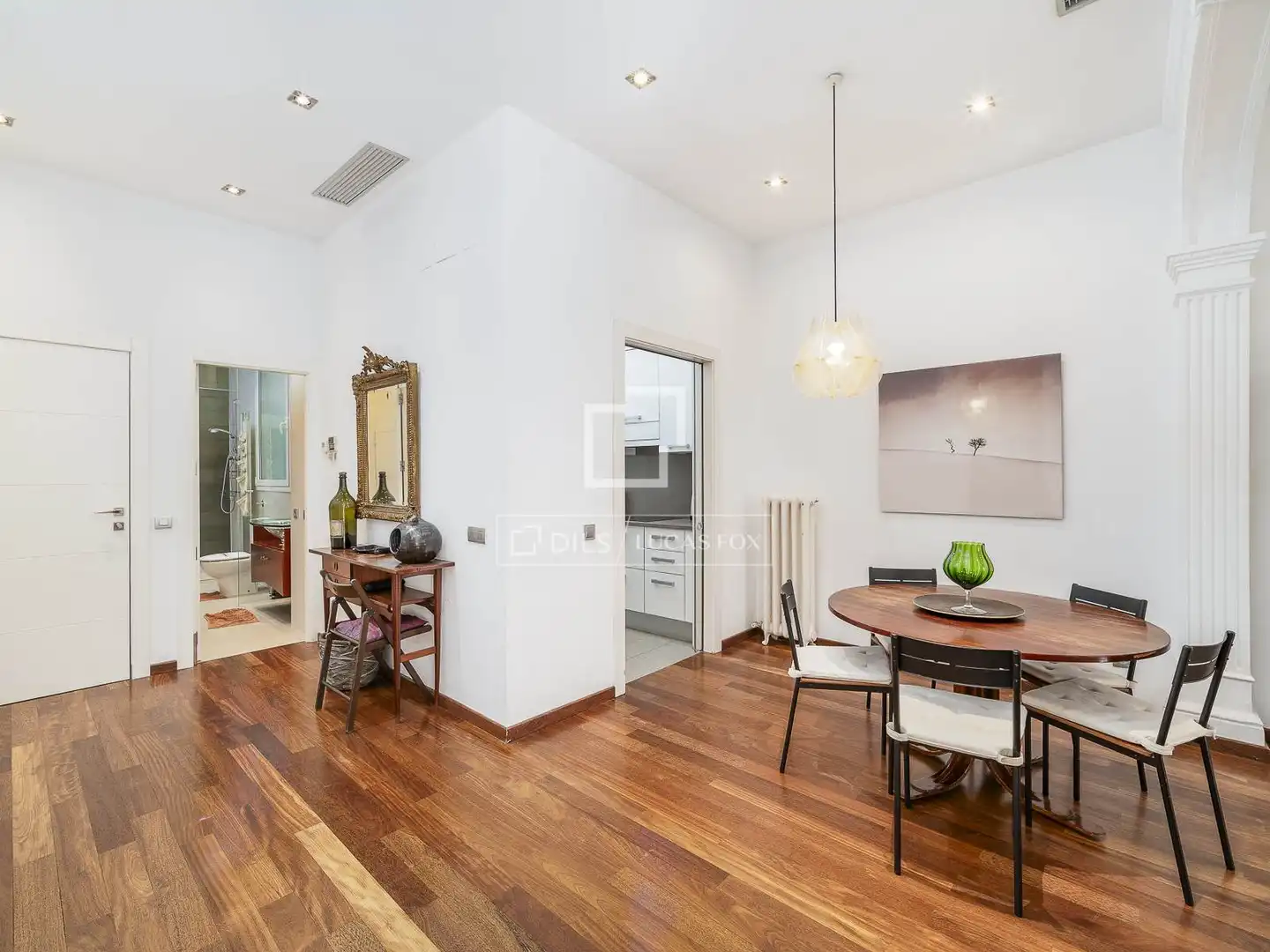 Außenansicht von Wohnung zum Verkauf in Barcelona mit Klimaanlage, Heizung und Balkon