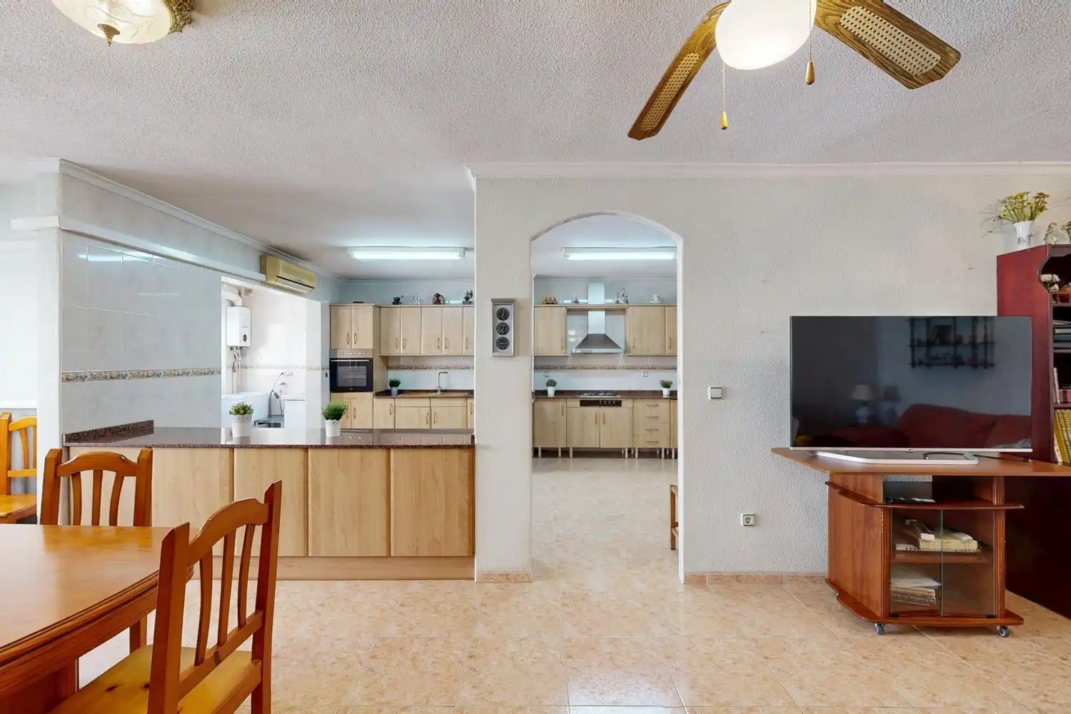 Cuina de Pis en venda en Cartagena amb Aire condicionat, Parquet i Moblat