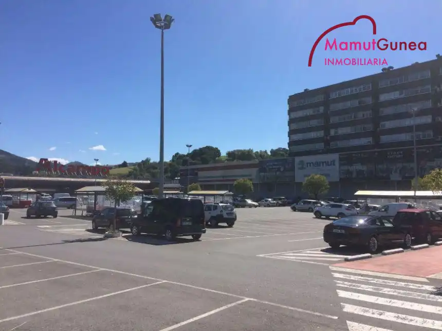 Parkplatz von Geschaftsraum zum Verkauf in Oiartzun