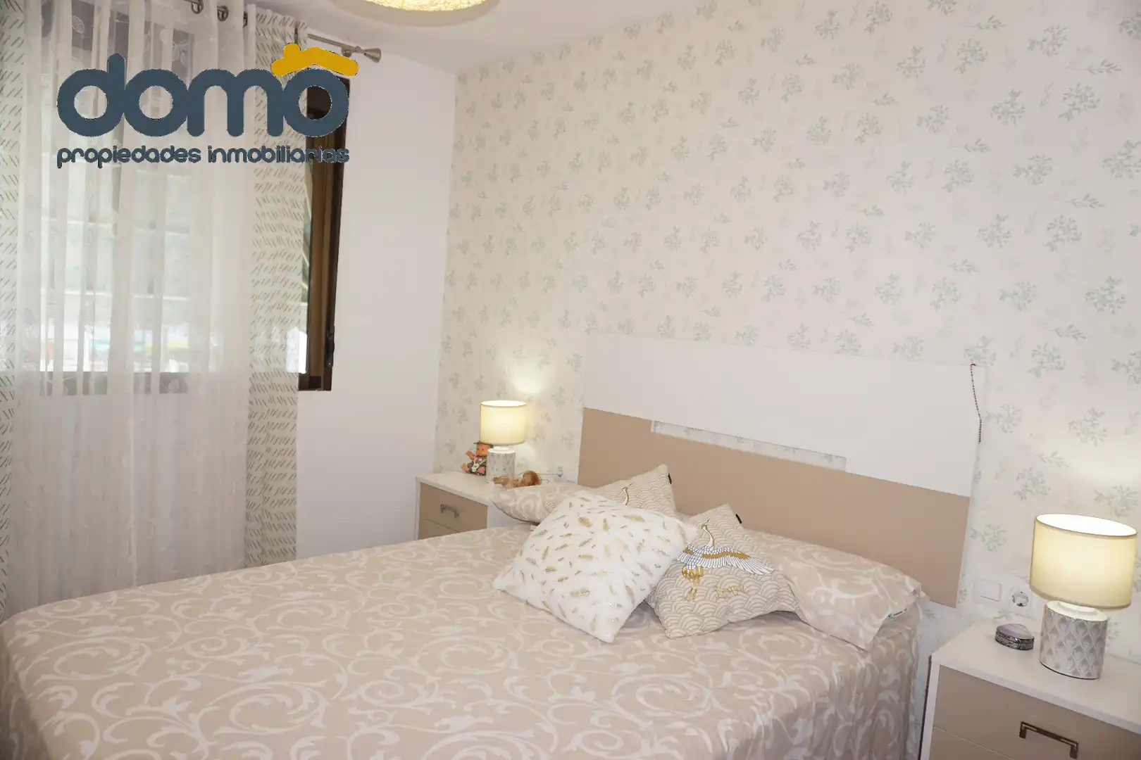 Habitación de Piso en venta en Almería con Aire acondicionado, Terraza y Piscina comunitaria