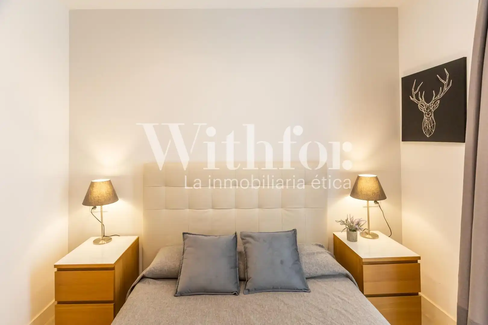 Bedroom of Flat for sale in Barcelona  with Air Conditioner, Heating and Parquet flooring